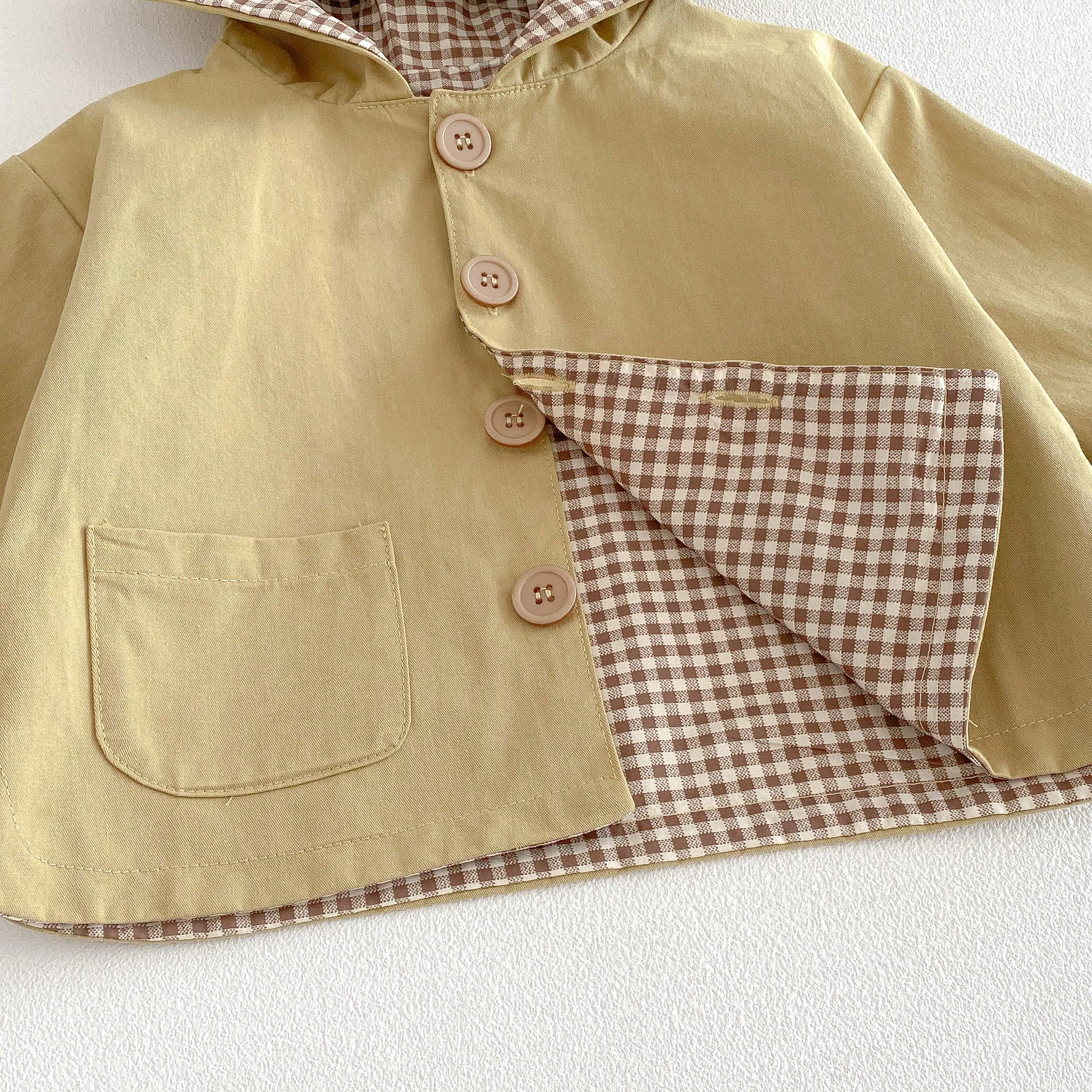 blouson bébé léger à capuche